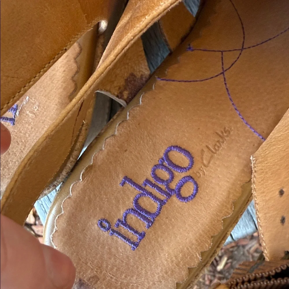 Indigo by Clark’s Women's 12M Tan Adjustable Strappy Cork Wedge Sandals